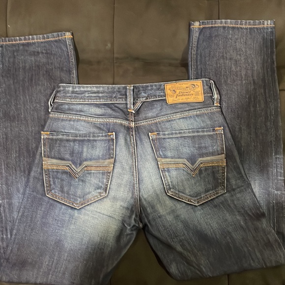 Diesel Jeans 28W 30L Regular Straight Cut - Picture 2 of 6